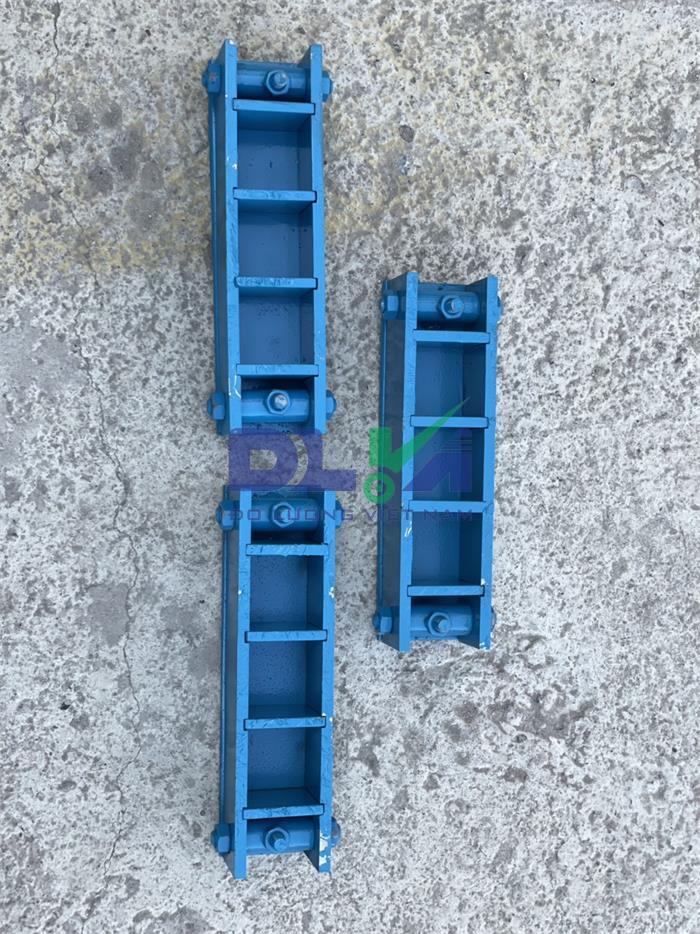 Khuôn đúc mẫu vữa 70.7mm,kép 3(bằng thép)