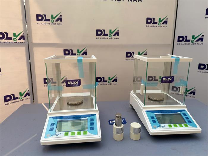 Cân phân tích 0,0001g