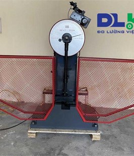 Thiết bị xác đinh độ va đập của kim loại