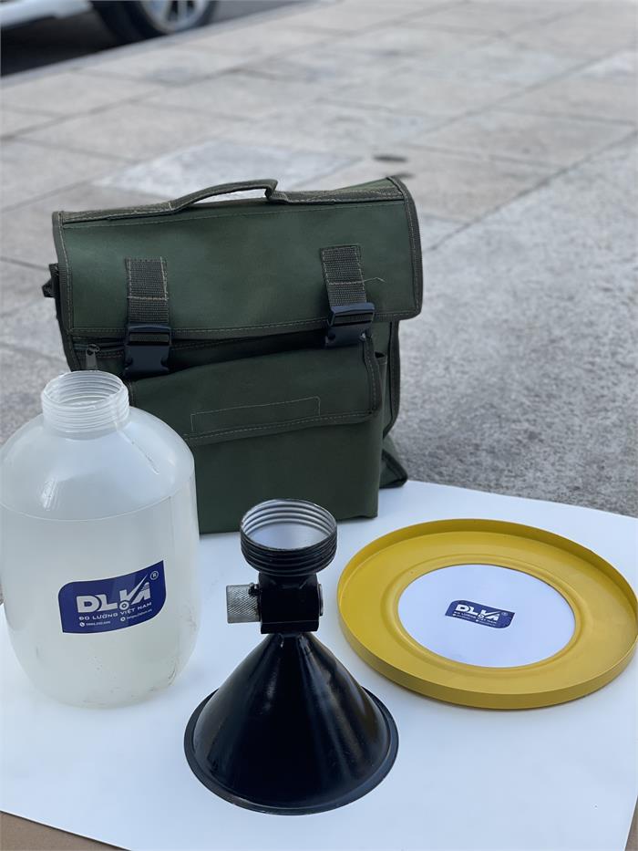 Phễu Rót Cát Hiện Trường